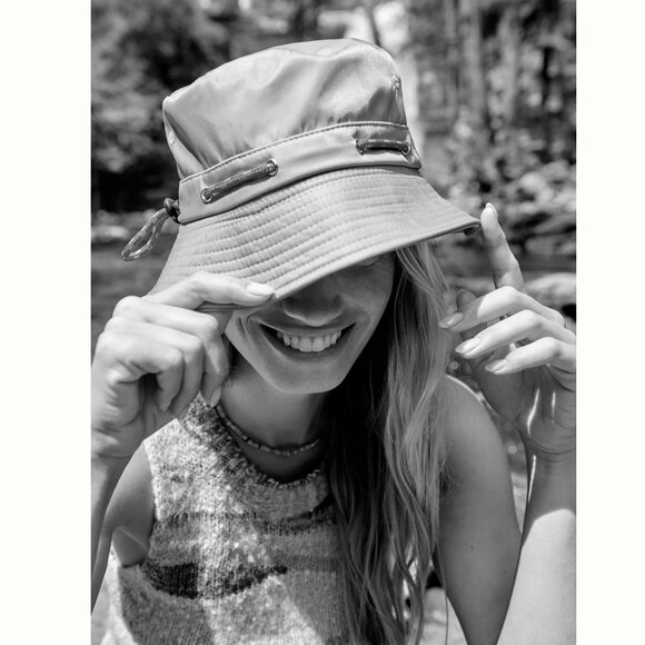 By Anthropologie Nylon Sport Bucket Hat Tan OSFA - Picture 2 of 10